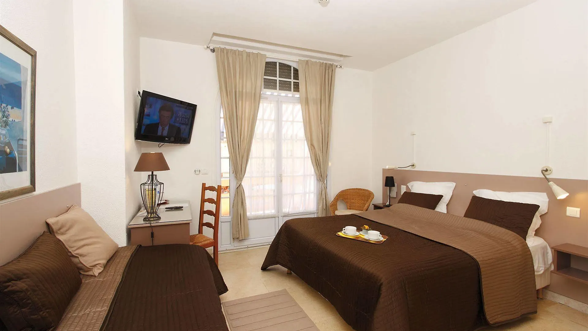 Logis Hotel L'Esterella Saint-Raphaël