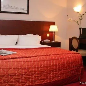 Ibis Styles La Reine Hotel