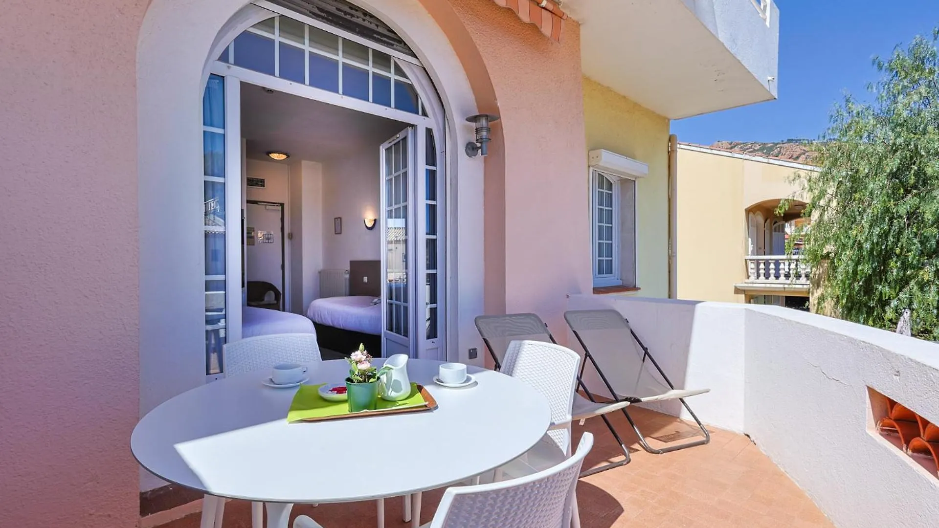 ***  Logis Hotel L'Esterella Saint-Raphael  France