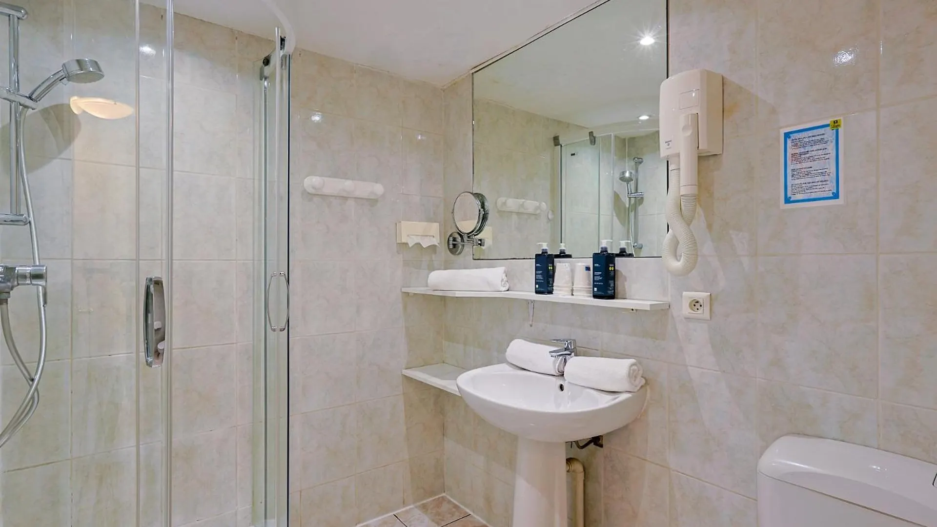 Logis Hotel L'Esterella Saint-Raphael  3*, Saint-Raphael (Var) France