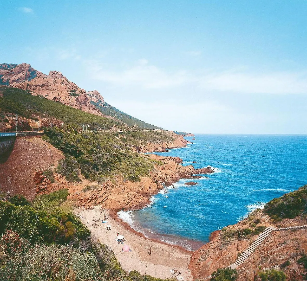 Logis Hotel L'Esterella Saint-Raphael