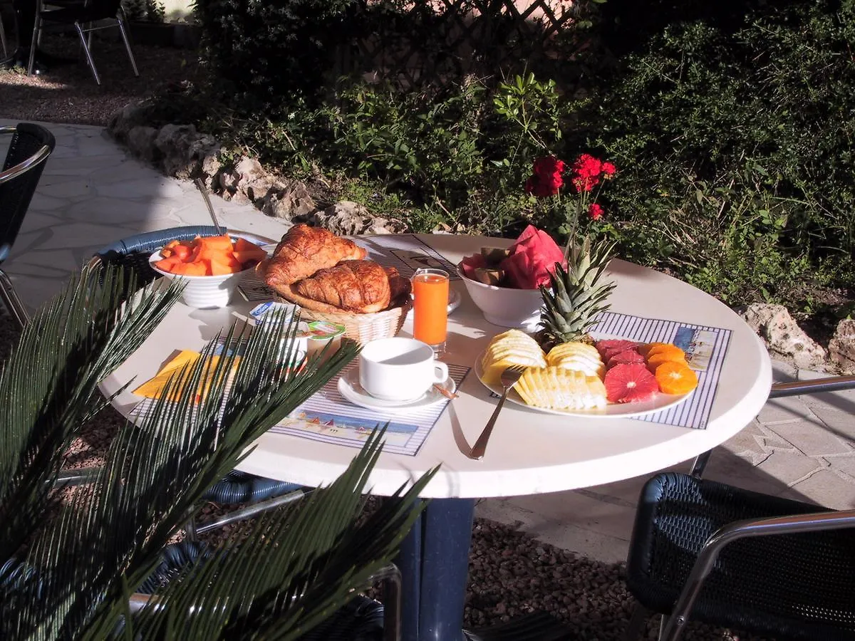 Logis Hotel L'Esterella Saint-Raphael   Saint-Raphael (Var)